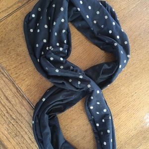 Infinity scarf